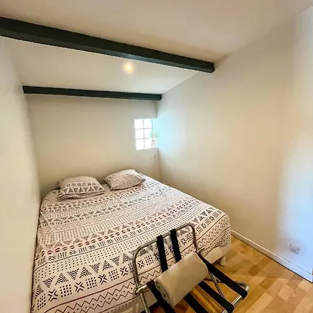 Port, : Nid Cosy A