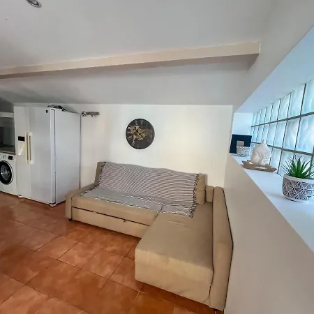Port, : Nid Cosy A Fréjus
