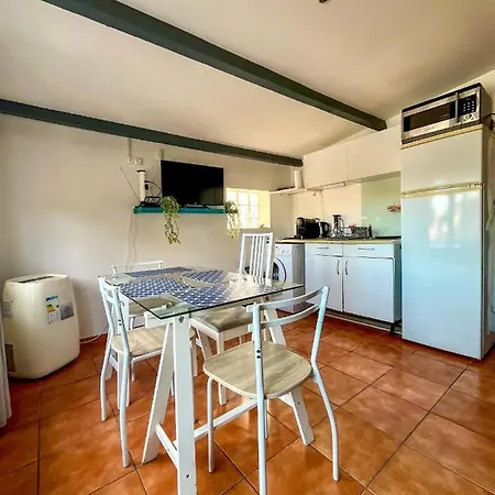 Port, : Nid Cosy A Fréjus