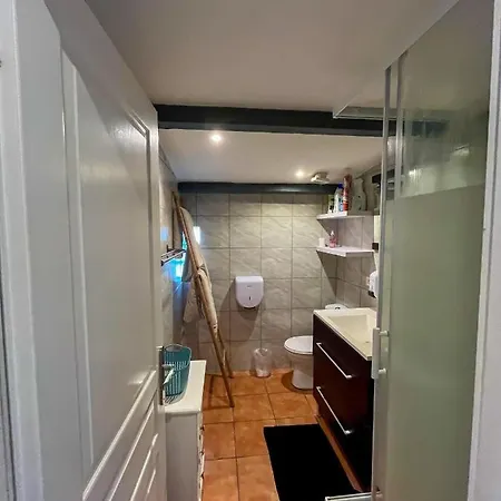 Port, : Nid Cosy A *