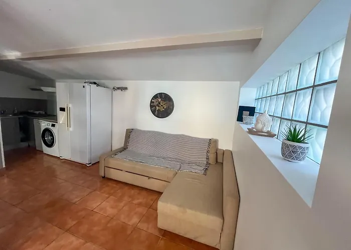 Port, : Nid Cosy A Fréjus